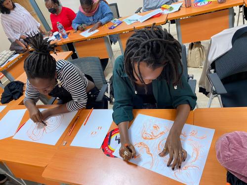 Peer Educators and Counselors Club takes part in Art Therapy training session