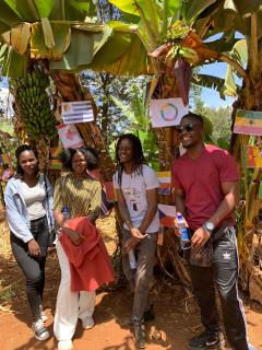French Club visits the Mitahato Francophone Library